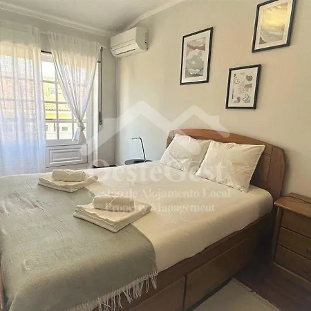Weisser Balkone Apartment