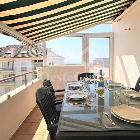 Weisser Balkone Apartment